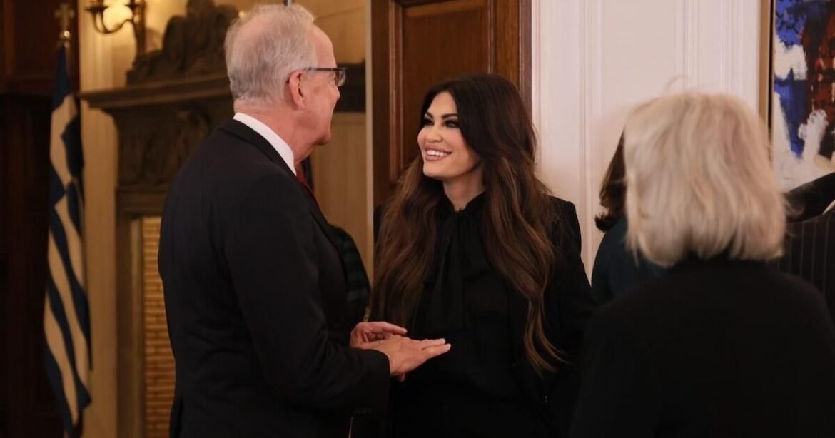 Κίμπερλι Γκιλφόιλ: Συνάντηση με αντιπροσωπεία της Γερουσίας των ΗΠΑ στην Αθήνα