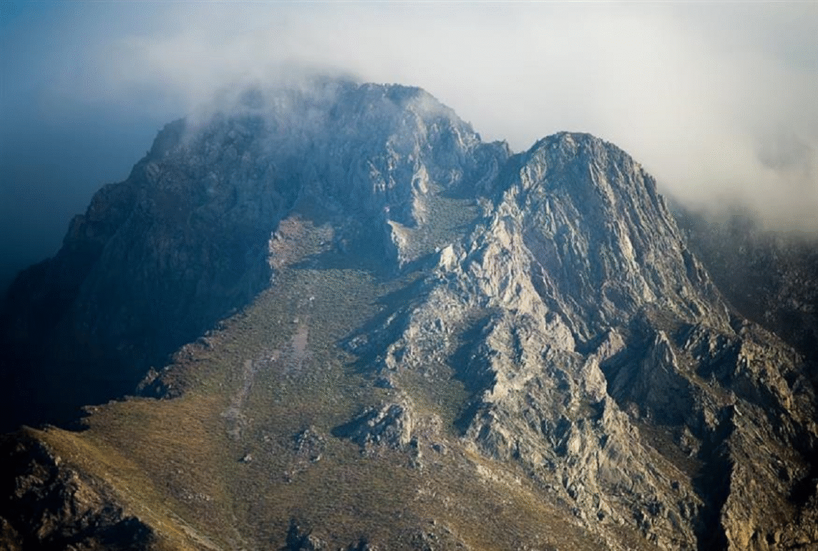 Βελούχι: Κορυφώνεται η αγωνία για τον 74χρονο ορειβάτη – Άκαρπες οι έρευνες