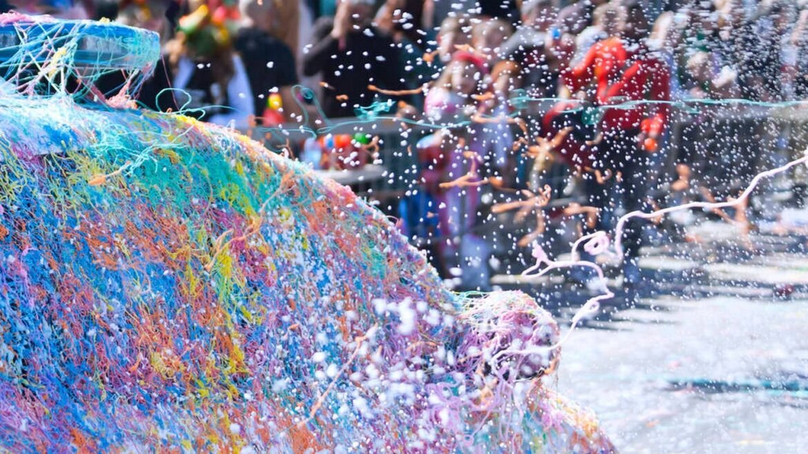 Χανιά: 15χρονη τραυματίστηκε στα μάτια έπειτα από αφρό που της πέταξαν στο καρναβάλι της Κισσάμου – «Οι