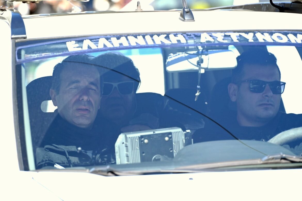 Κηφισιά: «Φοβήθηκα μήπως ήταν κακοποιοί» – Υπό κράτηση παραμένει ο 72χρονος μάνατζερ που συνελήφθη έπειτα