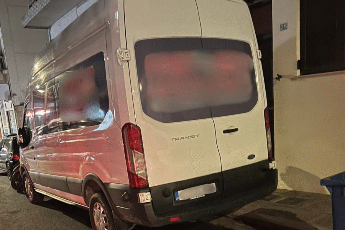 Γαλάτσι: Συνελήφθη 46χρονος που διακινούσε ναρκωτικά με βιτρίνα το κατάστημα του με air condition