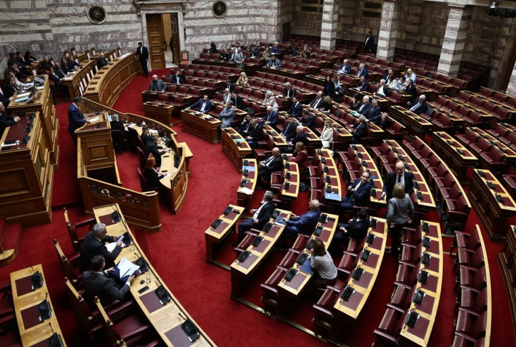 Το ΠΑΣΟΚ καλεί τη διοίκηση του Υπερταμείου στη Βουλή