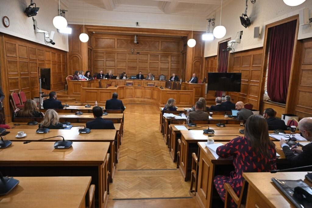 ΟΠΕΚΕΠΕ – Εξεταστική Επιτροπή: Εγκριση «κατά πλειοψηφία» του πορίσματος της ΝΔ