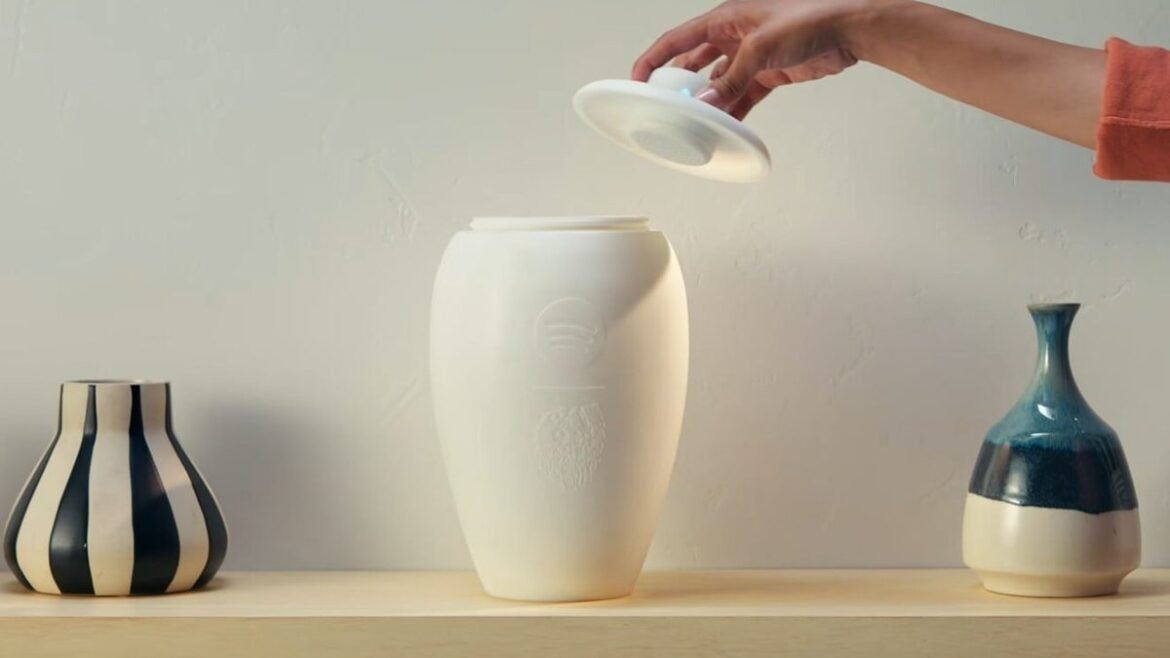 Spotify Eternal Playlist: Το πιο μακάβριο gadget είναι ένα ηχείο Bluetooth… μέσα σε τεφροδόχο