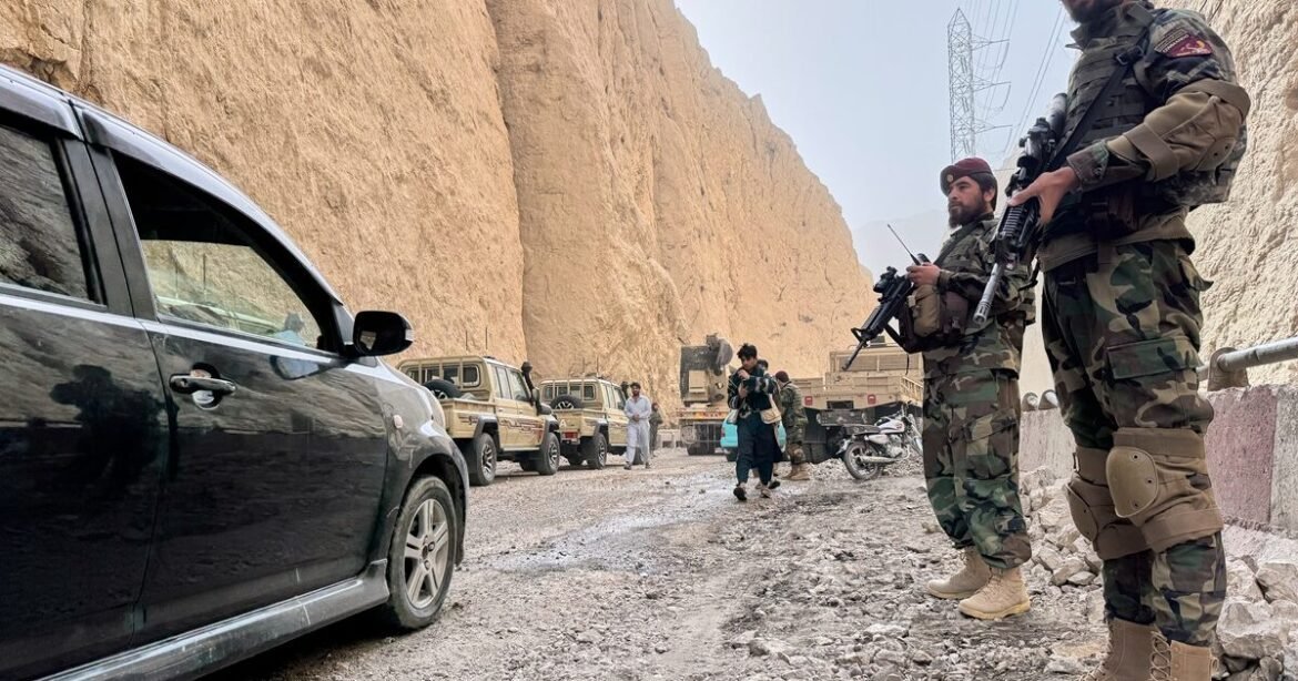 Το Πακιστάν κήρυξε πόλεμο στο Αφγανιστάν: Αεροπορικές επιδρομές και αναφορές για πάνω από 100 νεκρούς