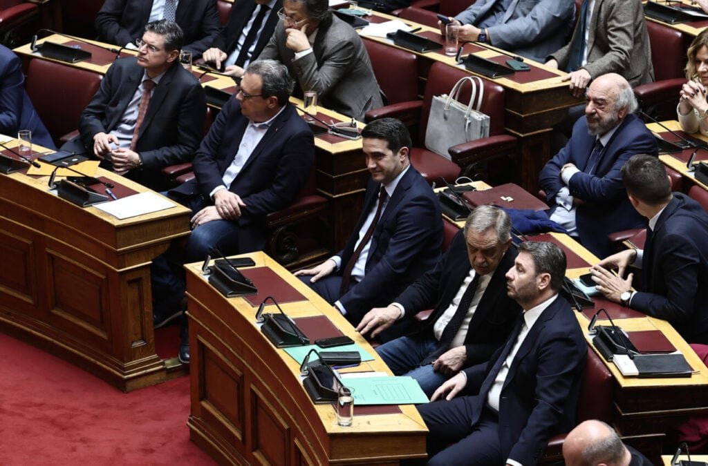 Πόλεμος στη Μέση Ανατολή: «Ναι» Μητσοτάκη στο αίτημα Ανδρουλάκη – Φάμελλου για ενημέρωση