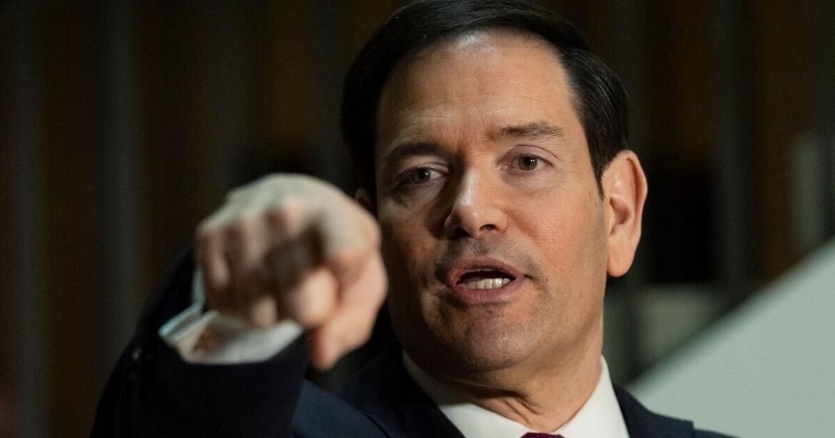 «Υπήρχε άμεση απειλή από το Ιράν»: Δριμύτερη επίθεση τις επόμενες μέρες υπόσχεται ο Ρούμπιο