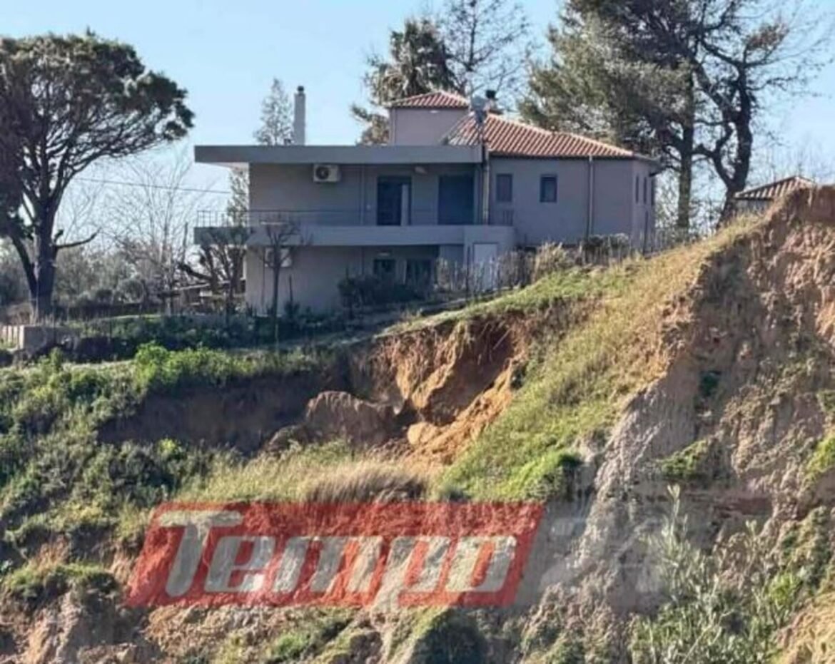 Πάτρα: Κατολισθήσεις και ρωγμές στο έδαφος απειλούν άμεσα σπίτια – Εντολή εκκένωσης από την Πολιτική Προστασία