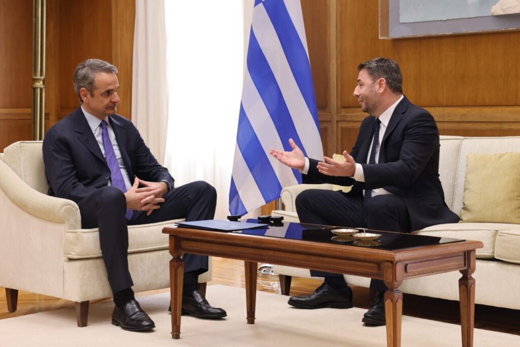 O Mητσοτάκης ενημέρωσε τον Ανδρουλάκη για την αποστολή στην Κύπρο