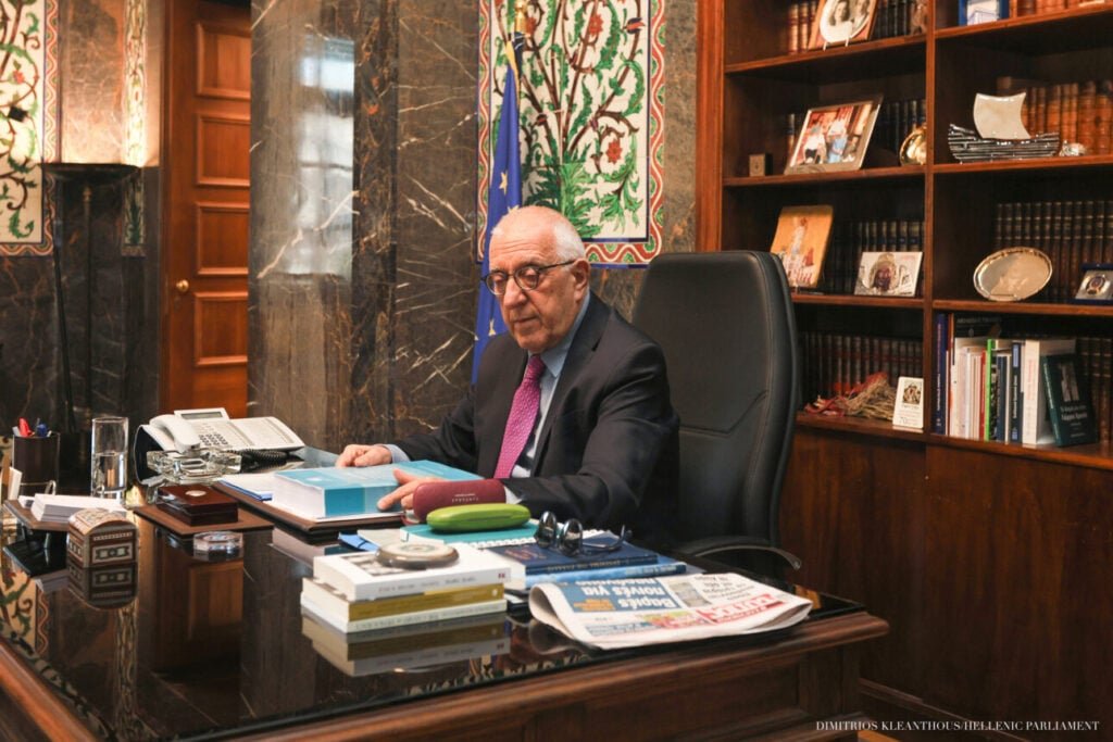 Κακλαμάνης: Οδηγός για τη συλλογική μας μνήμη η συλλογή των φωτογραφιών των 200 εκτελεσθέντων της Καισαριανής