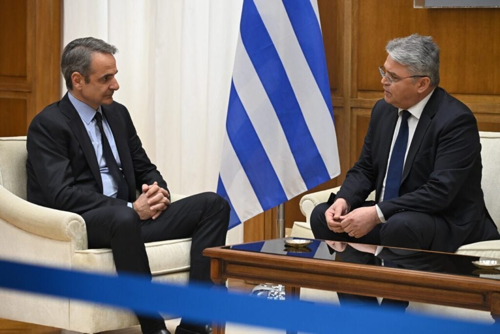 Στον Μητσοτάκη ο Νατσιός: Να ενεργοποιηθεί και πάλι το ξεχασμένο αμυντικό δόγμα Ελλάδας-Κύπρου