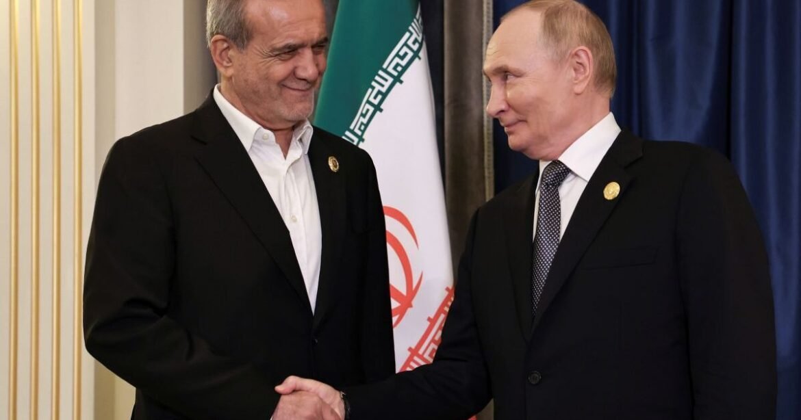 Επικοινωνία Πούτιν με τον πρόεδρο του Ιράν – Συλλυπητήρια για τον Χαμενεΐ