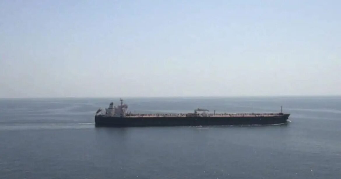 Τα 200 tankers που έχουν ρίξει άγκυρα στον Περσικό Κόλπο και η «ομπρέλα προστασίας»