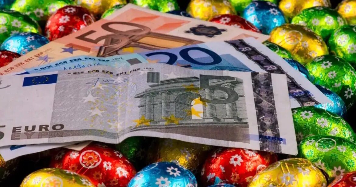 Δώρο Πάσχα 2026: Μέχρι πότε γίνεται η πληρωμή – Τι ισχύει για τους ανέργους και πώς υπολογίζεται