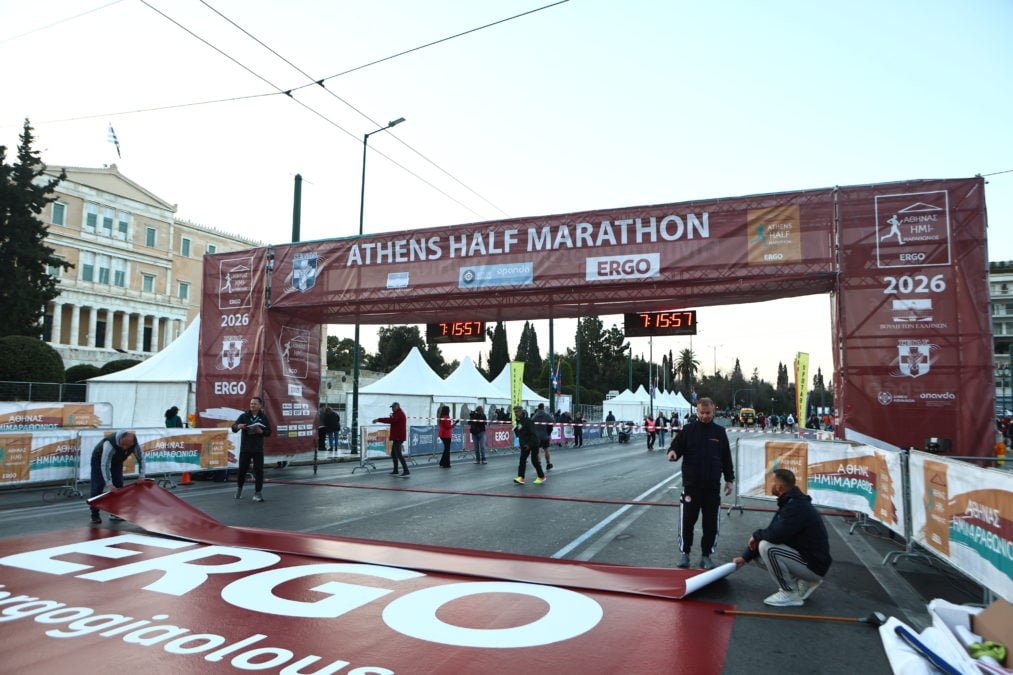 Ημιμαραθώνιος: Αποκαταστάθηκε η κίνηση των οχημάτων στο κέντρο της Αθήνας – Κλειστή η Βασιλίσσης Αμαλίας