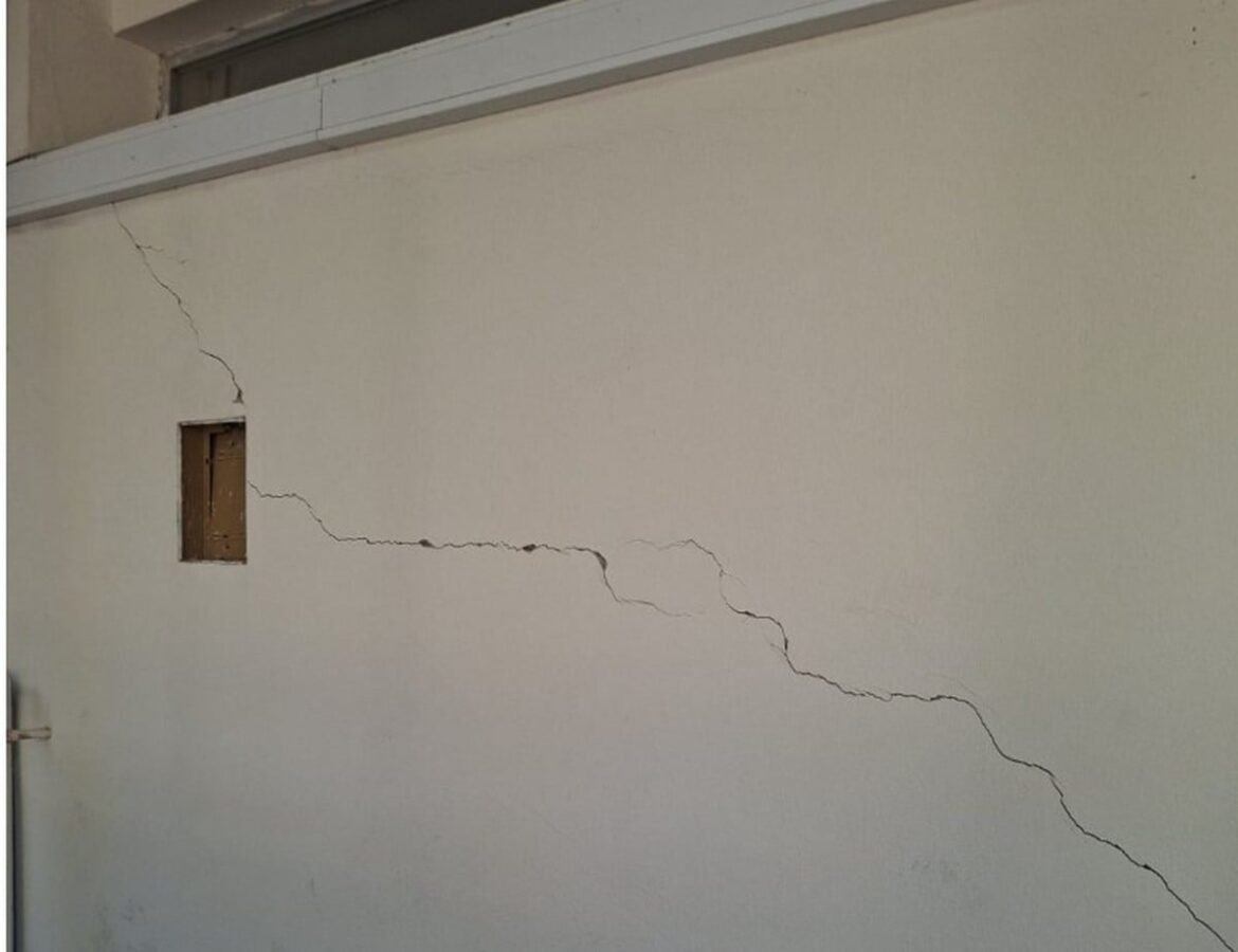 Ιωάννινα: Κλειστές οι αίθουσες του Πανεπιστημίου και την Τρίτη λόγω ελέγχων μετά τον σεισμό – Δείτε φώτο από