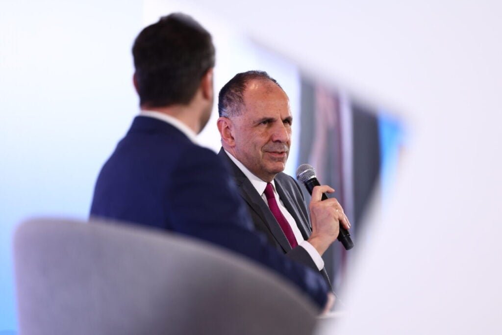 Γεραπετρίτης στο Athens Alitheia Forum: Από 1ης Απριλίου σε λειτουργία το Global Media Center