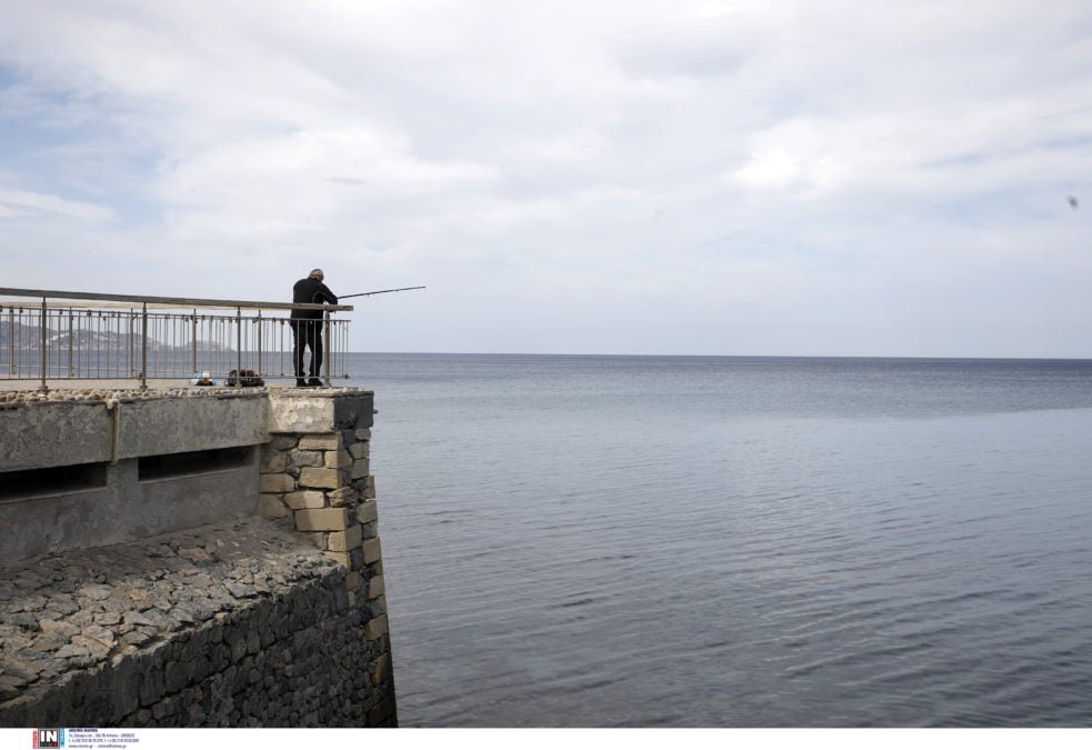 Καιρός: Ηλιοφάνεια σήμερα με πιθανές τοπικές βροχές -«Η μαρτιάτικη καλοκαιρία θα συνεχιστεί»