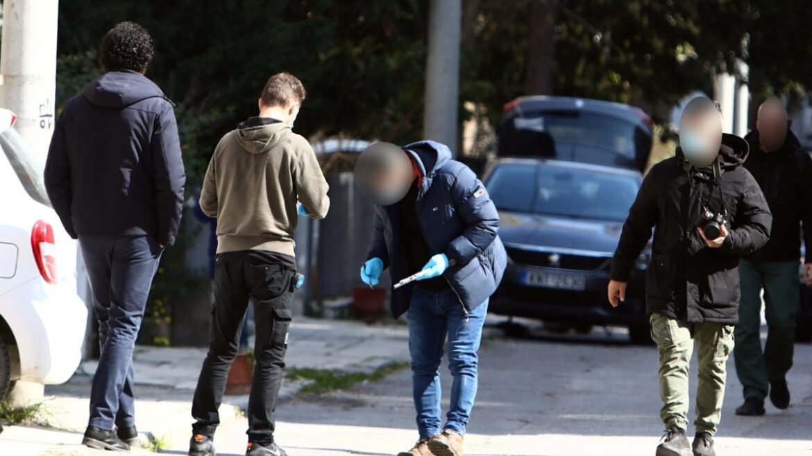 Δολοφονία στη Θεσσαλονίκη: Το Σάββατο στον εισαγγελέα ο 23χρονος δράστης, αναζητούνται οι 2 φίλοι του θύματος – Γρίφος τα κίνητρα της συμπλοκ