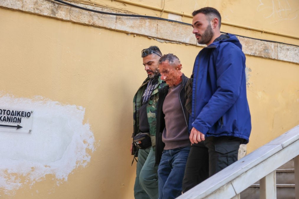 Σούδα: Δίωξη για κατασκοπεία στον 58χρονο Πολωνό – Απολογείται την Δευτέρα