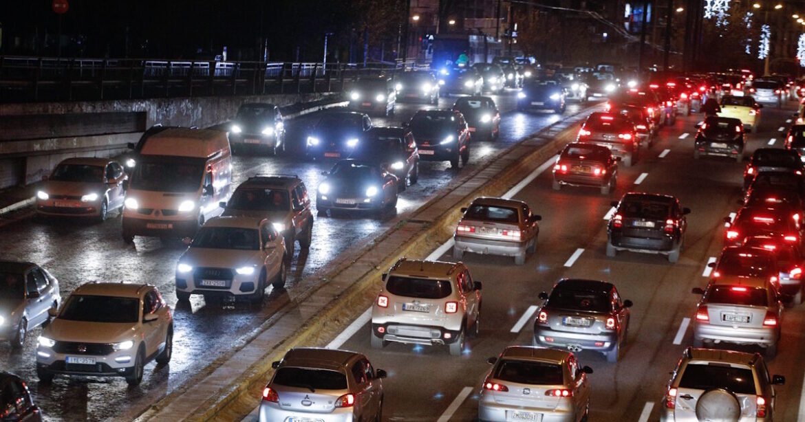 Κίνηση στους δρόμους: «Στο κόκκινο» Κηφισός, Αττική οδός, Λεωφόρος Αθηνών και Κηφισίας