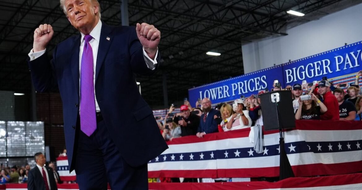 «Είναι ο στρατηγός του χάους, λέει ψέματα όπως αναπνέει»: Κλιμακώνεται η κριτική στον Τραμπ