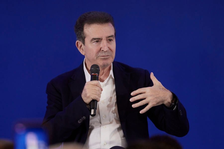 Χρυσοχοΐδης: Επιφυλακή για πιθανούς κινδύνους, «έξυπνες κάμερες», μέτρα για το κυκλοφοριακό