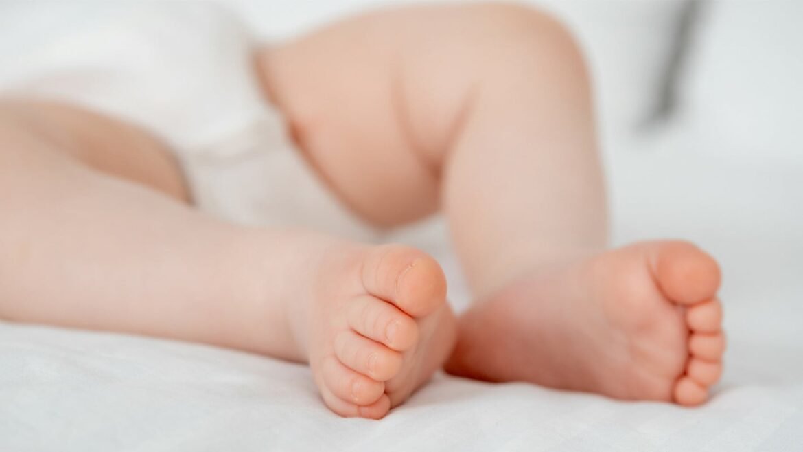 Ηράκλειο: Τι δείχνουν τα πρώτα ευρήματα της νεκροτομής για τον θάνατο του 4 μηνών βρέφους