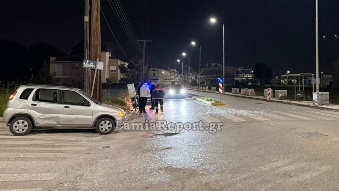 Λαμία: Τροχαίο από σύγκρουση ΙΧ με δίκυκλο σε διασταύρωση – Τραυματίστηκε ο διανομέας – Δείτε φώτο