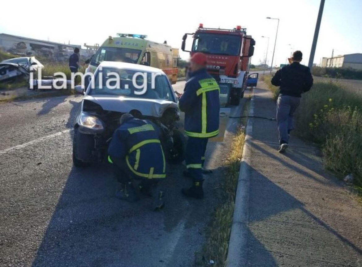 Λαμία: Σοβαρό τροχαίο στον παράδρομο της Ανθήλης – 3 τραυματίες