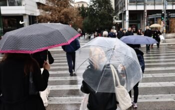 Καιρός: Σταδιακή αλλαγή από σήμερα με βροχές και πτώση της θερμοκρασίας – Πότε έρχονται καταιγίδες