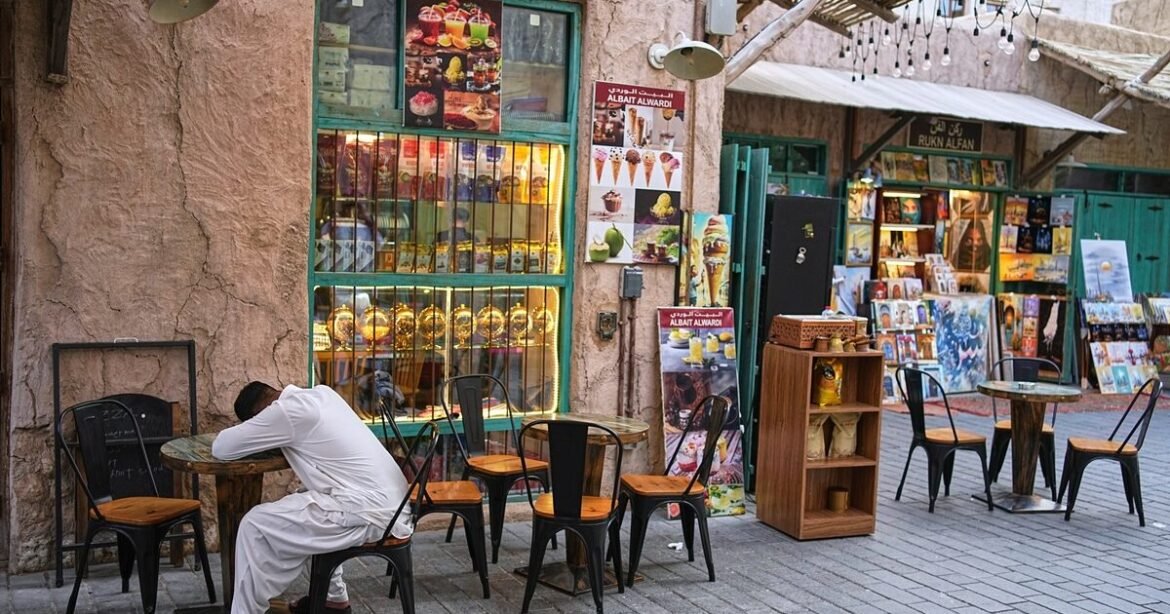 Πρωτοφανής κρίση στο Ντουμπάι: Έρημοι δρόμοι, άδεια μαγαζιά και καφέ (Φωτογραφίες)