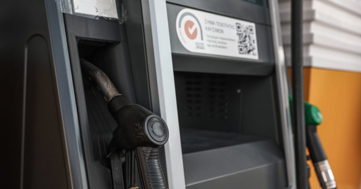 Επιδότηση στην αντλία και fuel pass τα δύο πρώτα μέτρα της κυβέρνησης κατά της ακρίβειας
