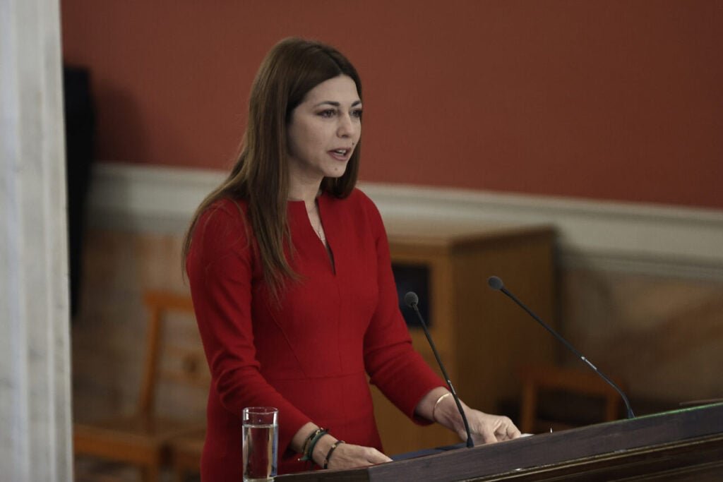 Ζαχαράκη: «Τα σχολεία δεν είναι ζούγκλα – Πιστεύω πραγματικά στην πειθαρχία»