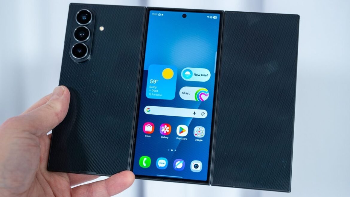 Τέλος εποχής για το Galaxy Z TriFold: Η Samsung το αποσύρει πριν καν κυκλοφορήσει στην Ευρώπη