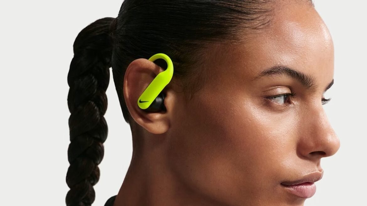 Apple x Nike: Τα νέα Powerbeats Pro 2 είναι εδώ και είναι φτιαγμένα για την προπόνησή σας