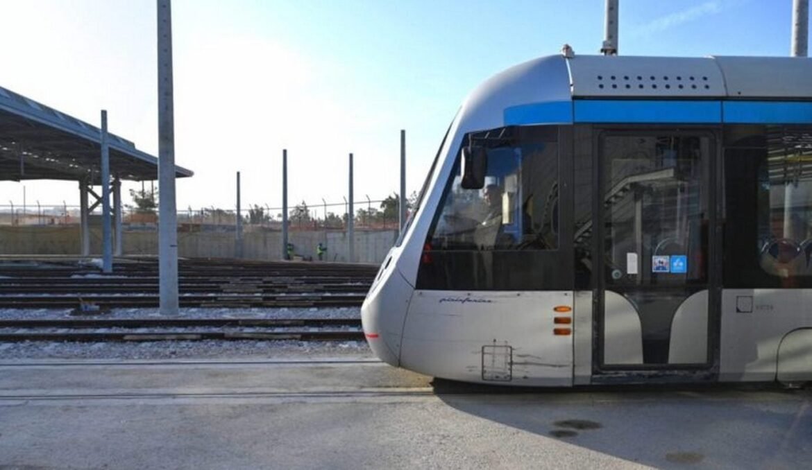 Λειτουργούν ξανά από σήμερα οι στάσεις Τραμ «Λ. Βουλιαγμένης», «Ζάππειο» και «Σύνταγμα»