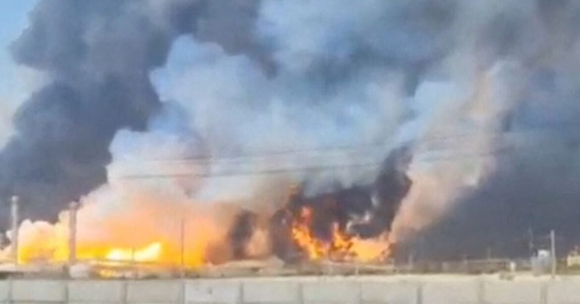 LIVE BLOG: Στις φλόγες ξανά η μεγαλύτερη μονάδα LNG του Κατάρ – Χτύπημα σε διυλιστήριο στο Κουβέιτ