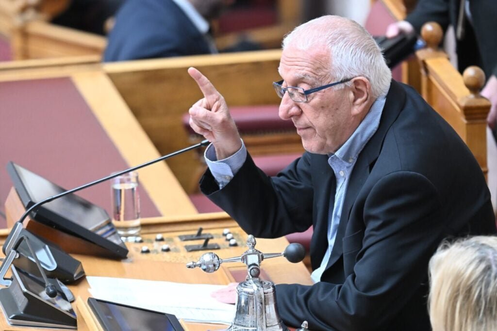 Θρυαλλίδα εξελίξεων το… κρακεράκι – Κακλαμάνης: Ερχονται σημειακές αλλαγές στον ΚτΒ