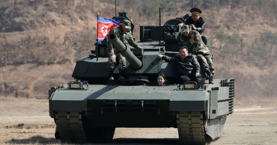 Μετά τους πυραύλους και τη σκοποβολή, ο Κιμ Γιονγκ Ουν πήγε «εκδρομή» την κόρη του στα… τανκς