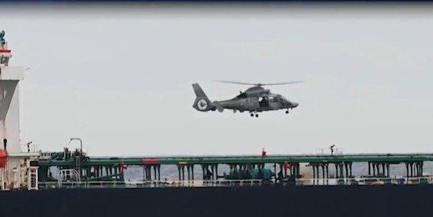 Ακόμη ένα γαλλικό ρεσάλτο σε τάνκερ του «σκιώδους» ρωσικού στόλου στη Μεσόγειο (Βίντεο)