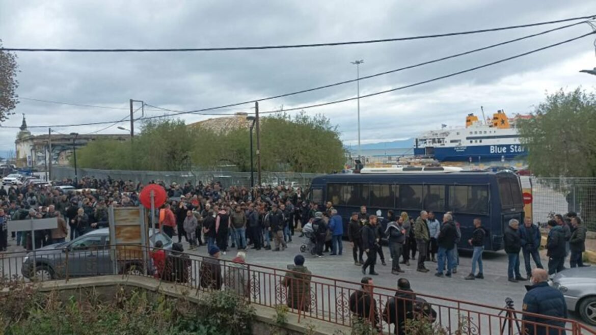 Ανησυχία στη Λέσβο για τον αφθώδη πυρετό – Αρνητικά τα πρώτα δείγματα, σε απόγνωση οι κτηνοτρόφοι για το γάλα