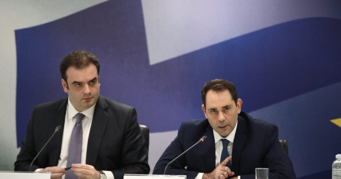 Fuel pass, diesel κίνησης και ακτοπλοϊκά εισιτήρια: Αναλυτικά όλα τα μέτρα στήριξης, δείτε παραδείγματα