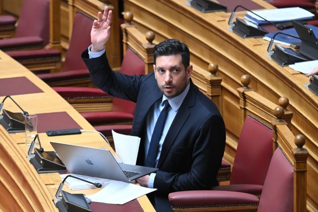 Βουλή: Ψηφίστηκε, κατά πλειοψηφία, το νομοσχέδιο για τις μεταφορές