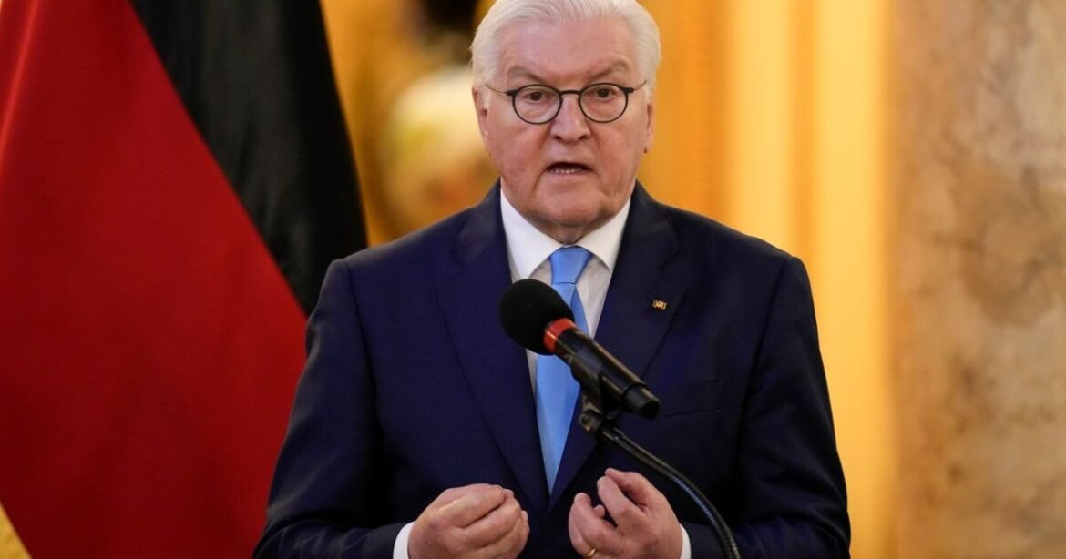 Πρόεδρος της Γερμανίας: Παράνομος και καταστροφικός ο πόλεμος του Τραμπ στο Ιράν