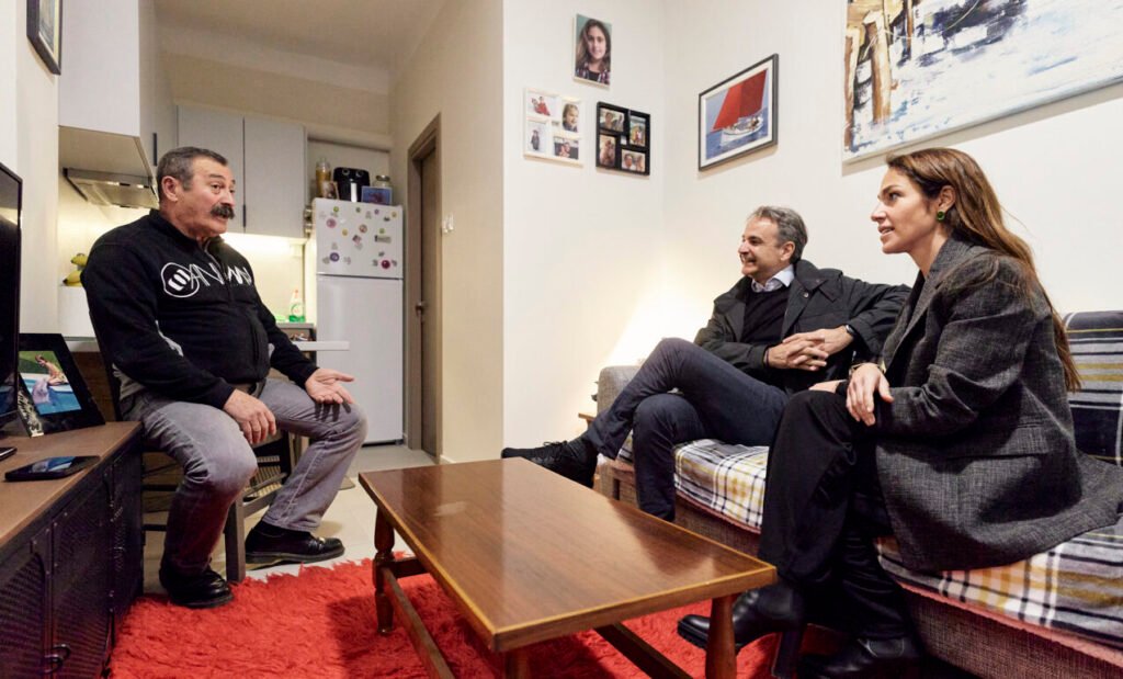 Πώς ένας 63χρονος ξαναστάθηκε στα πόδια του – η ιστορία που άκουσε ο Πρωθυπουργός