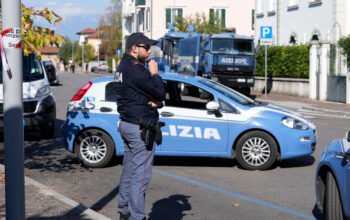 Σοκ στην Ιταλία: 13χρονος μαθητής μαχαίρωσε καθηγήτρια στην είσοδο του σχολείου