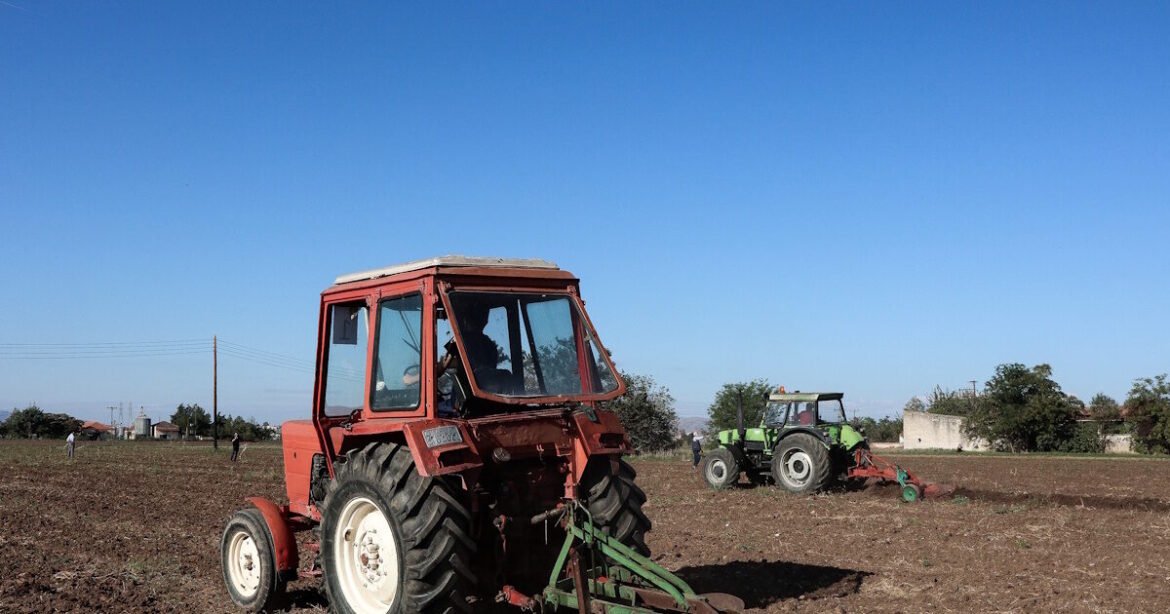 Συναγερμός για το ράλι στα λιπάσματα: Η παγκόσμια ανησυχία για την επάρκεια τροφίμων και τον πληθωρισμό και τα μέτρα στην Ελλάδα