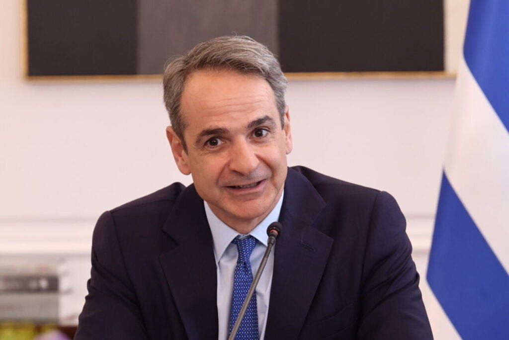 Μητσοτάκης: Στα 920 ευρώ ο κατώτατος μισθός από 1η Απριλίου