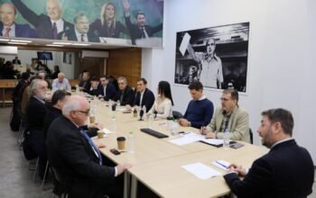 ΠΑΣΟΚ: Αντίστροφη μέτρηση για το Συνέδριο – Στο επίκεντρο το «όχι» στη συνεργασία με τη ΝΔ